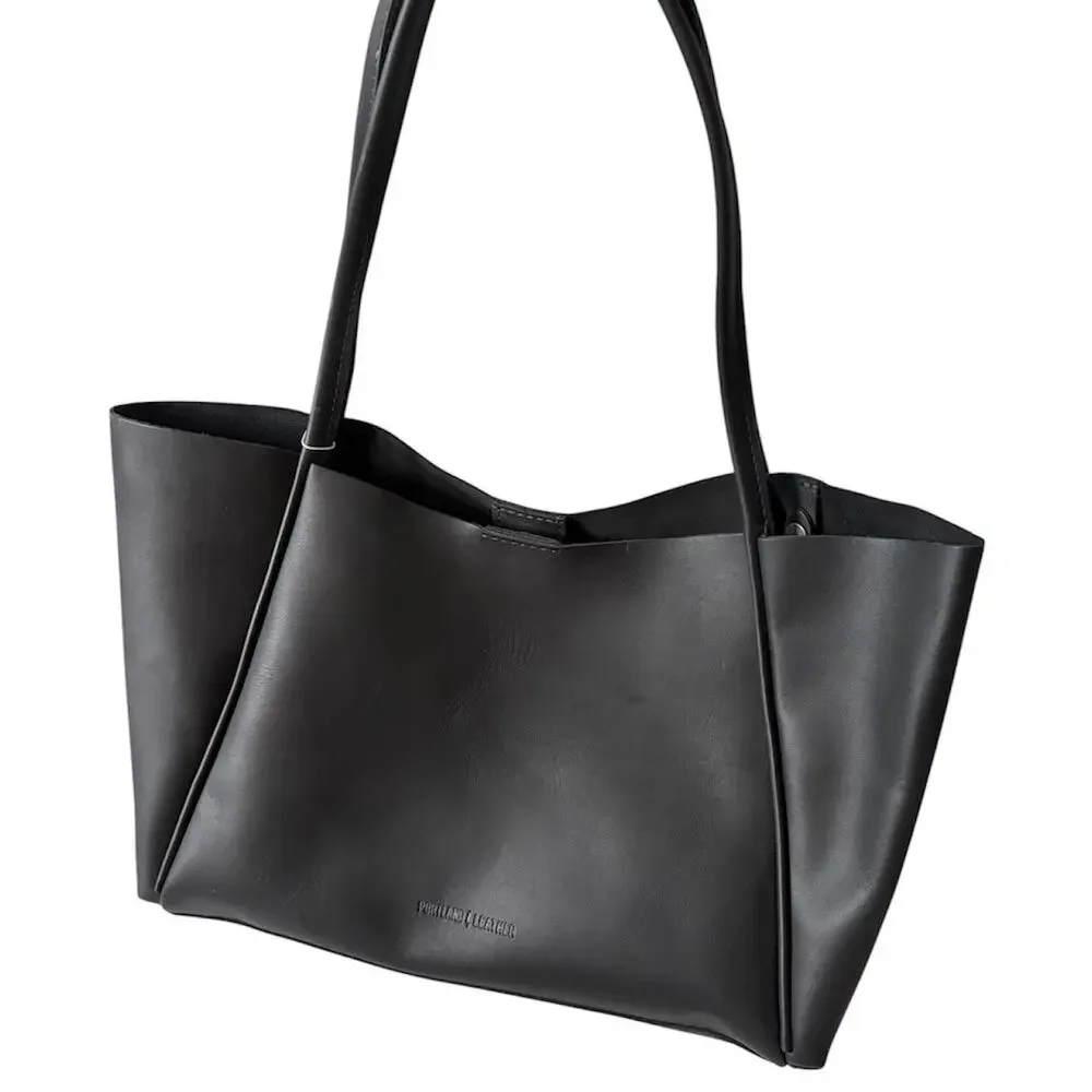 Portland Leather Goods Smooth Black Large Verona Almost Perfect BNNU